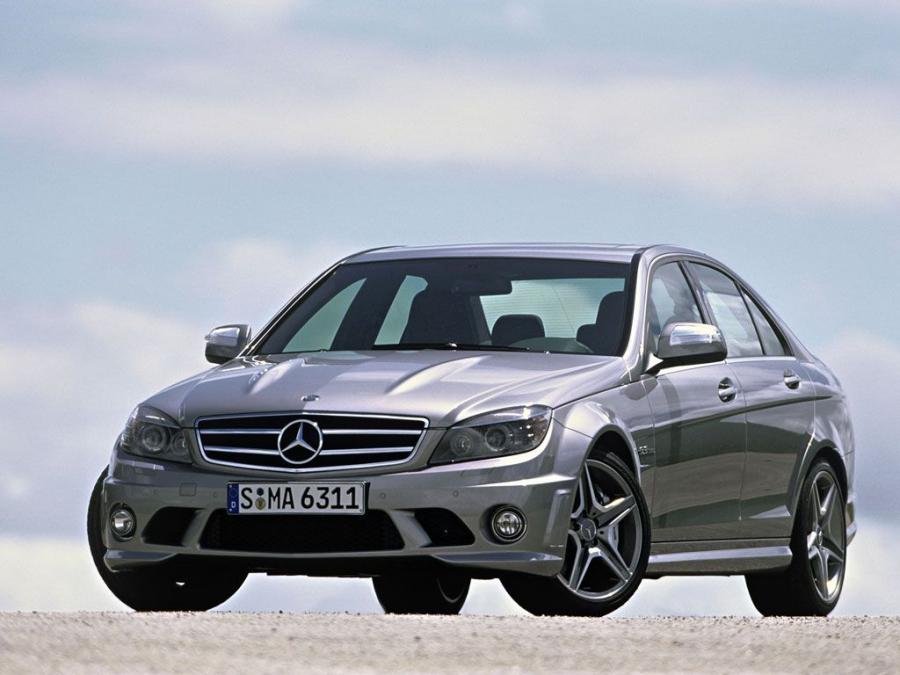  Mercedes-Benz C63 AMG 2008 года  (фото 7 из 26)
